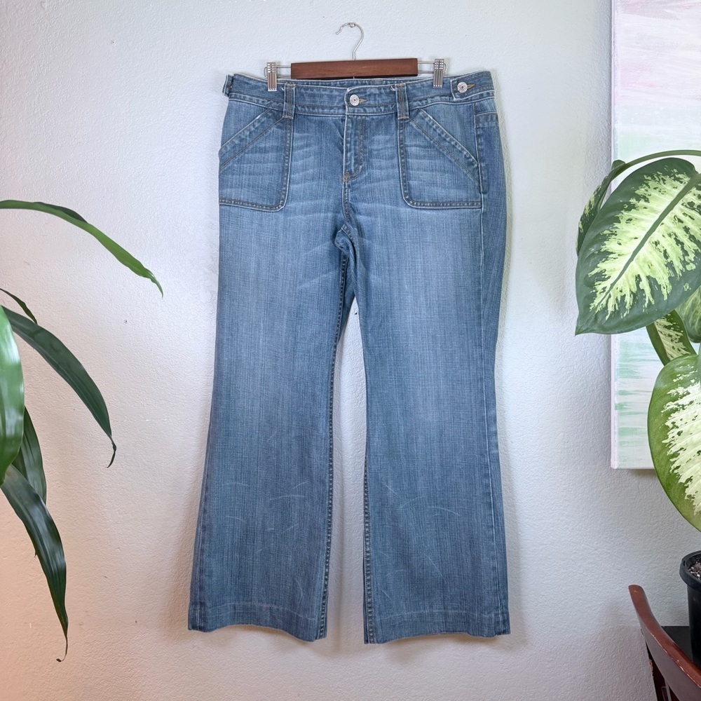 Banana Republic Trouser Jean Low Rise Distressed Medium Wsh Wide Leg Flare 14